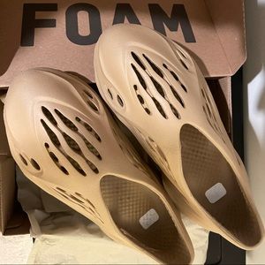 Yeezy Foam Runner Ochre